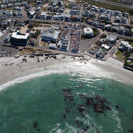 Small Bay Guest House Bloubergstrand Esterno foto
